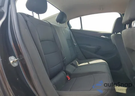 2018 Chevrolet Cruze Ls z USA, uszkodzony, nr VIN 1G1BC5SM0J7226974